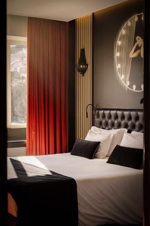 Bed, Day, Bedroom