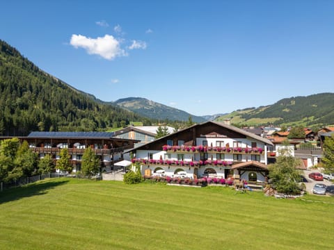 Property building, Summer, View (from property/room), View (from property/room), Hiking, Area and facilities