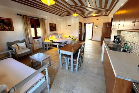 Pantheon Apartments & Studios Apartment hotel in Samos, Greece