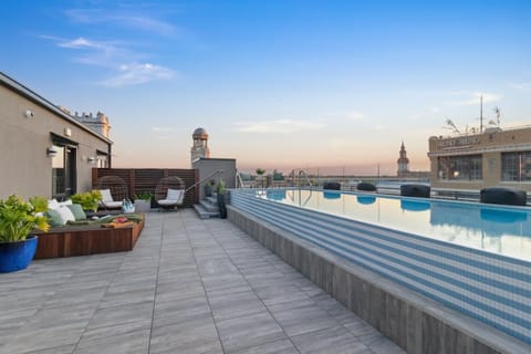 Property building, Pool view, Swimming pool, sunbed