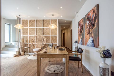 Lobby or reception, Seating area