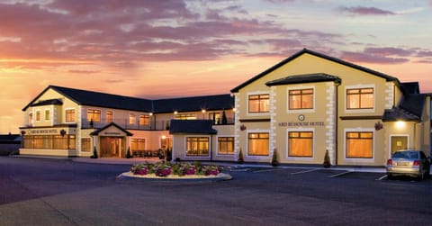 Property building, Sunset, Parking