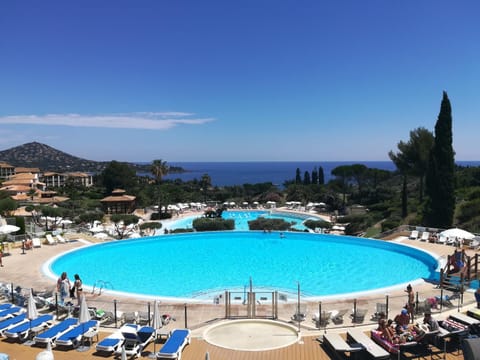 Aqua park, Swimming pool