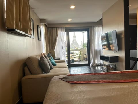 View (from property/room), Bedroom, Landmark view, River view