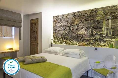 Logo/Certificate/Sign, Bedroom