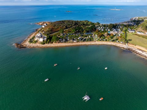 Camping RCN Port l'Epine Campground/ 
RV Resort in Brittany