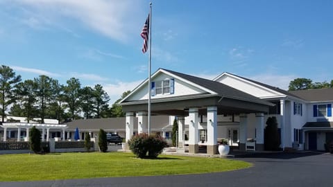 Facade/entrance
