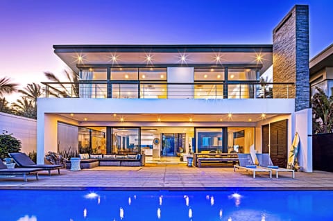 Property building, Patio, Spring, Day, Winter, Summer, Balcony/Terrace, Autumn, Pool view, Swimming pool, Seasons, Time of day, Sunrise, Sunset, sunbed