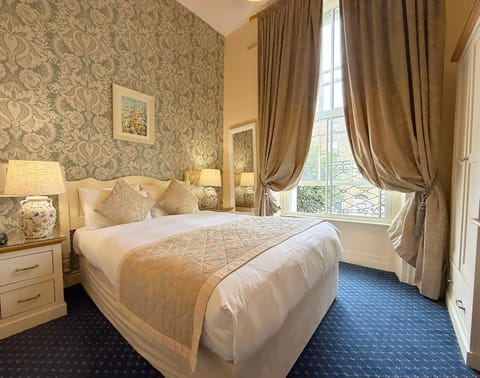Bed, Bedroom, wardrobe