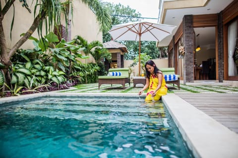 Facade/entrance, Swimming pool, Swimming pool