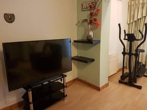 Night, Game Room, Living room, Evening entertainment, On site, Entertainment