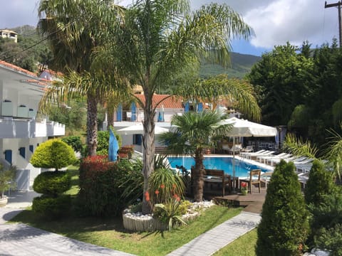Garden, Swimming pool, Swimming pool