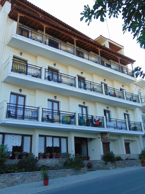 Facade/entrance, Day, On site, Sea view