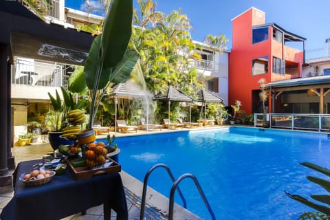 Swimming pool, Swimming pool