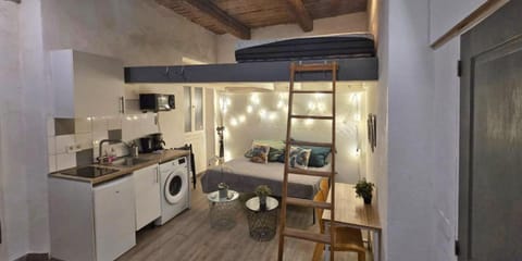 GregBnb - Studio Mezzanine - CLIMATISÉ - 15min Gare Apartment in Toulon