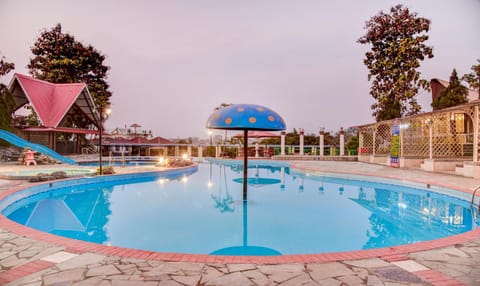 Swimming pool, Swimming pool