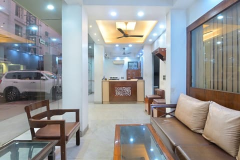 Lobby or reception, Seating area, Parking