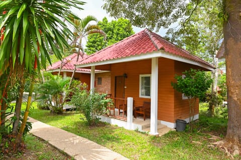 Krathom Khaolak Resort Resort in Khuekkhak