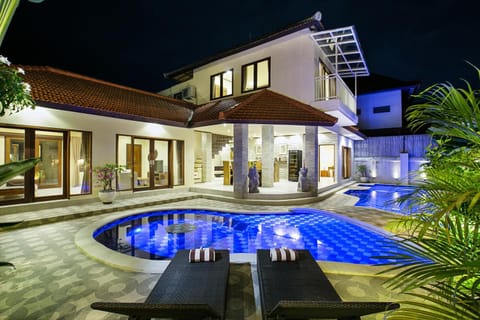 Property building, Night, Pool view, sunbed