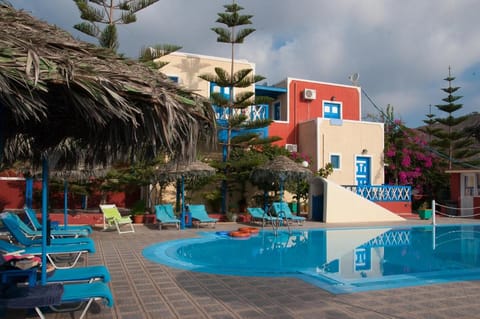 Property building, Pool view, Swimming pool
