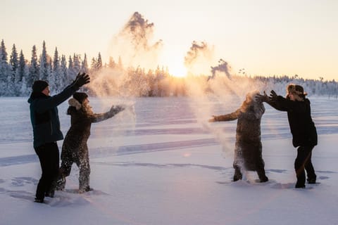 Day, People, Natural landscape, Winter, Sunrise, group of guests