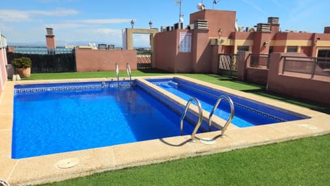 Property building, Bird's eye view, City view, City view, Garden view, Landmark view, Landmark view, Mountain view, Mountain view, Pool view, Pool view, Street view, Swimming pool, Quiet street view, Inner courtyard view, sunbed, sunbed