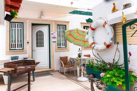 Patio, Facade/entrance, BBQ facilities