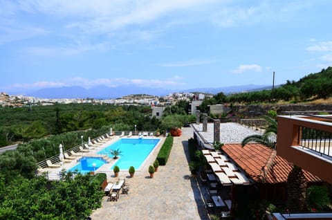 Property building, Pool view