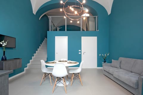 Photo of the whole room, Seating area, Dining area