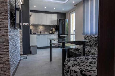 Communal lounge/ TV room, Kitchen or kitchenette, Living room, Communal kitchen, kitchen