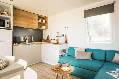 Camping de la Baie de Térénez Campground/ 
RV Resort in Plougasnou