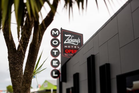 Facade/entrance, Property logo or sign, Landmark view