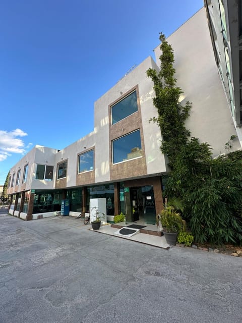 Facade/entrance, Parking