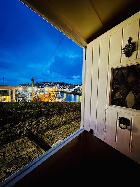 Property building, Night, Natural landscape, Sea view, Sea view