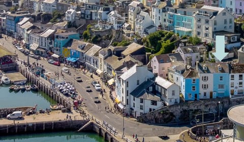 Property building, Neighbourhood, Fishing, Other, Canoeing, Sea view, Area and facilities, Shopping Area