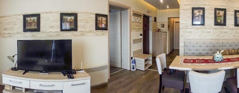 TV and multimedia, Living room, Photo of the whole room, Seating area