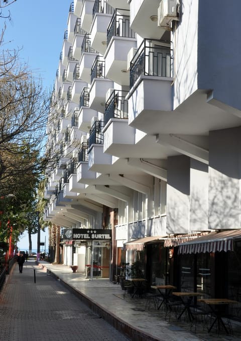 Property building, Facade/entrance