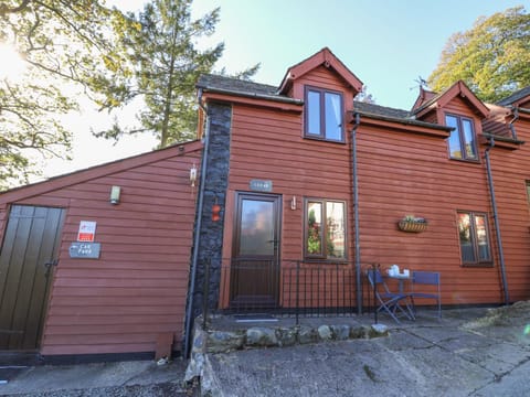 Cedar Cottage House in Wales