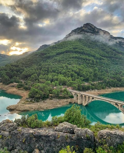 Nearby landmark, Natural landscape, Lake view, Mountain view