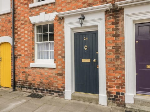 24 College Lane House in Stratford-upon-Avon