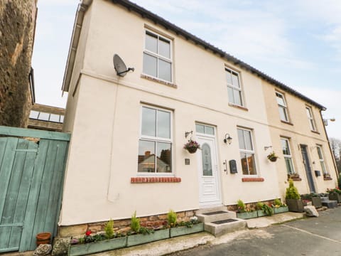 Magnolia Cottage House in England