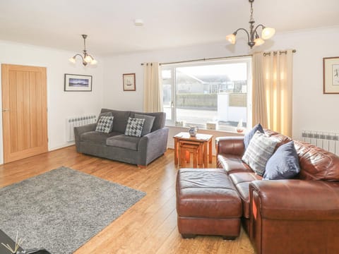 Trem Y Garn House in Morfa Nefyn