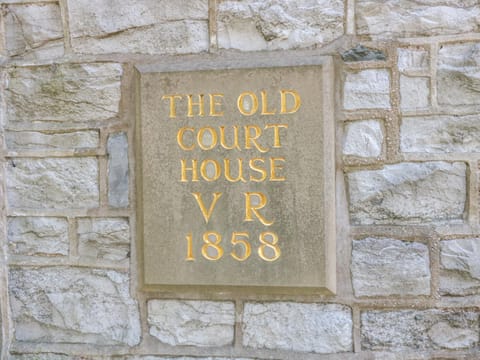 Magistrates Chambers Apartment in Craven District