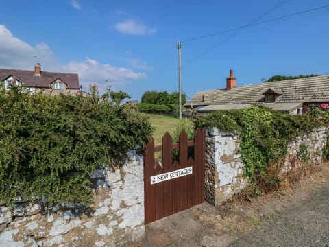 No 2 New Cottages House in Wales