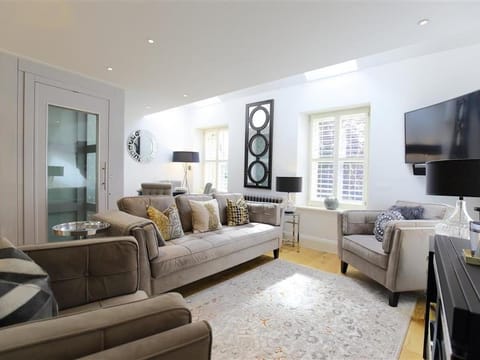 The Hive House in Stow-on-the-Wold