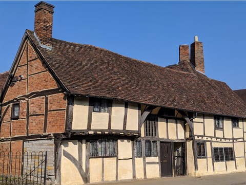 One Masons Court House in Stratford-upon-Avon