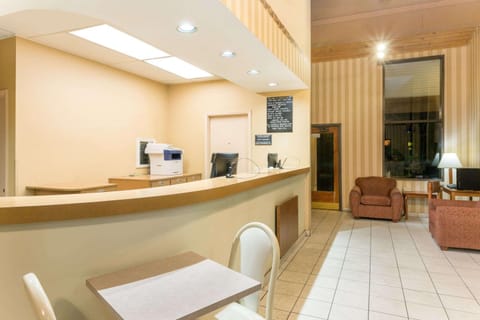 Lobby or reception, On site