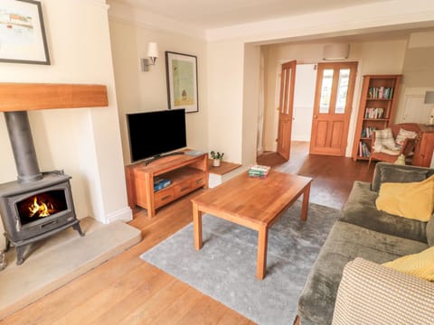 Clevelyn House in High Street