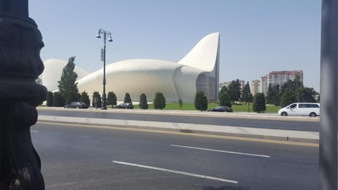 Nearby landmark, Neighbourhood, Location