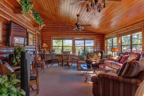 South Fork Sunset House in South Fork